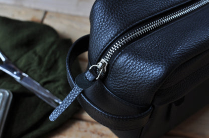 Premium Leather Travel Kit – Black Pebble with Handle & Side Pouch (9" x 5.5" x 4.5")